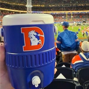 DENVER BRONCOS 2025 SOUVENIR COOLER CUP MUG 16OZ